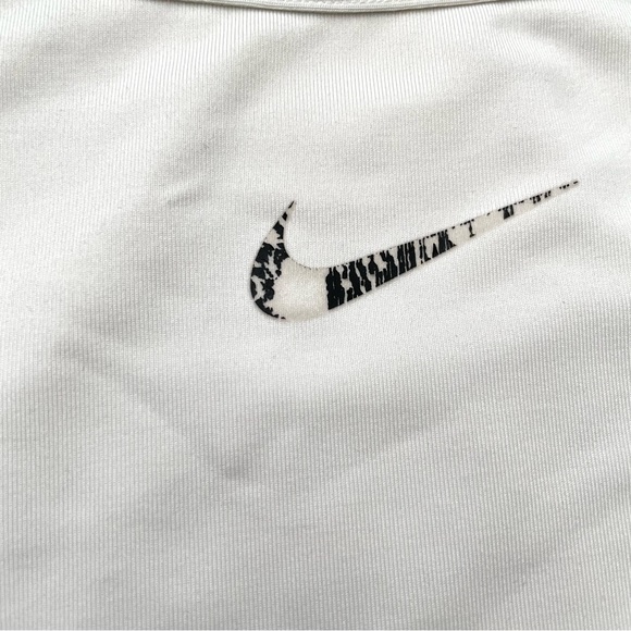 Nike Dri-Fit racerback Sports Bra - Medium - Picture 6 of 7